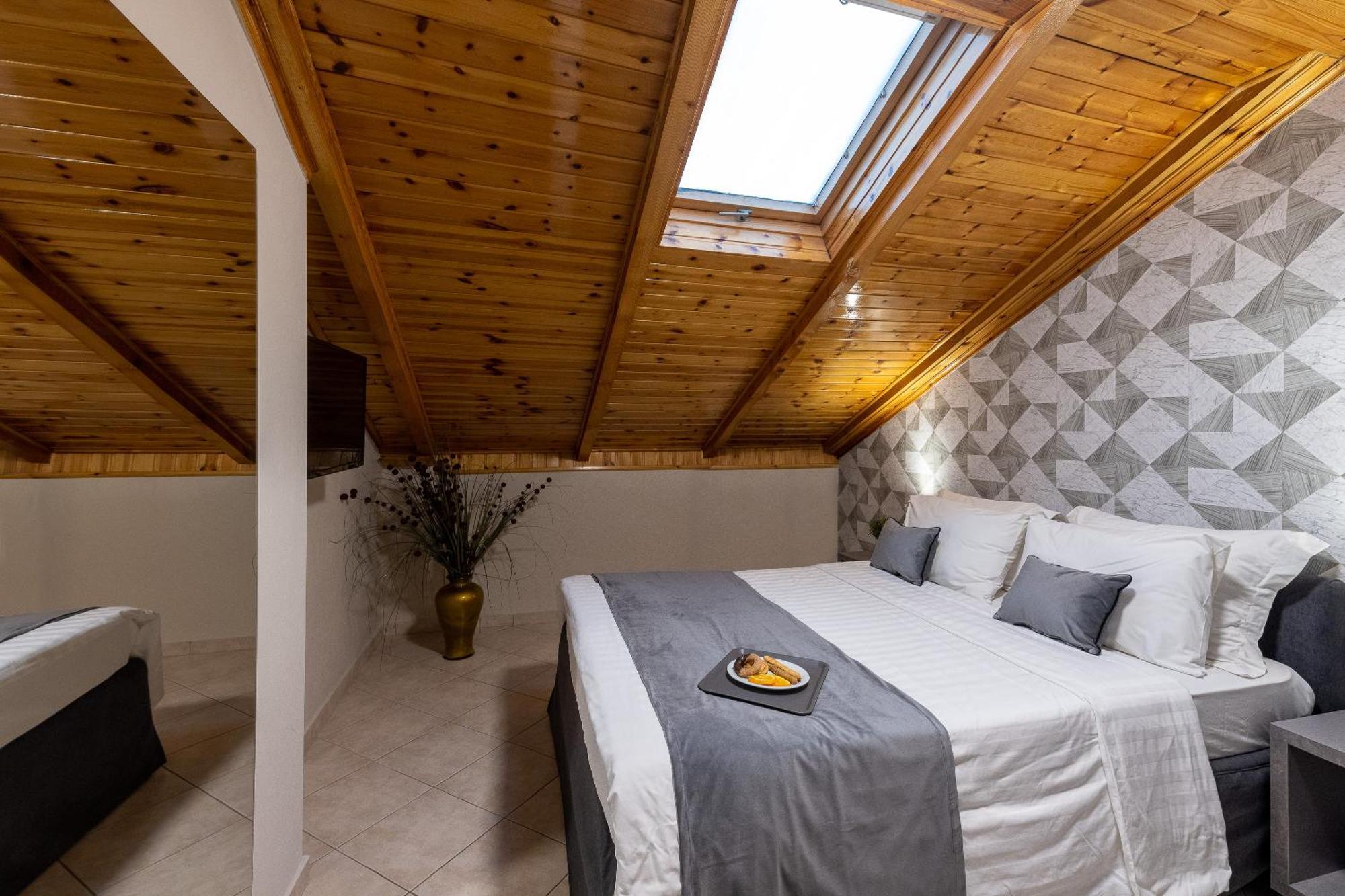 Nantin Hotel Яніна Екстер'єр фото