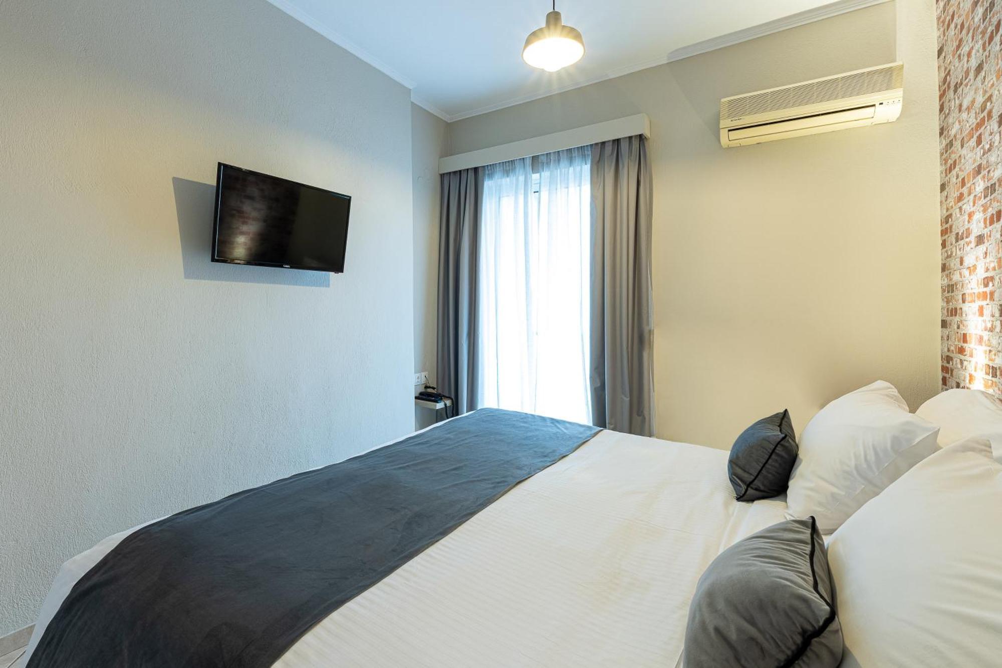Nantin Hotel Яніна Екстер'єр фото