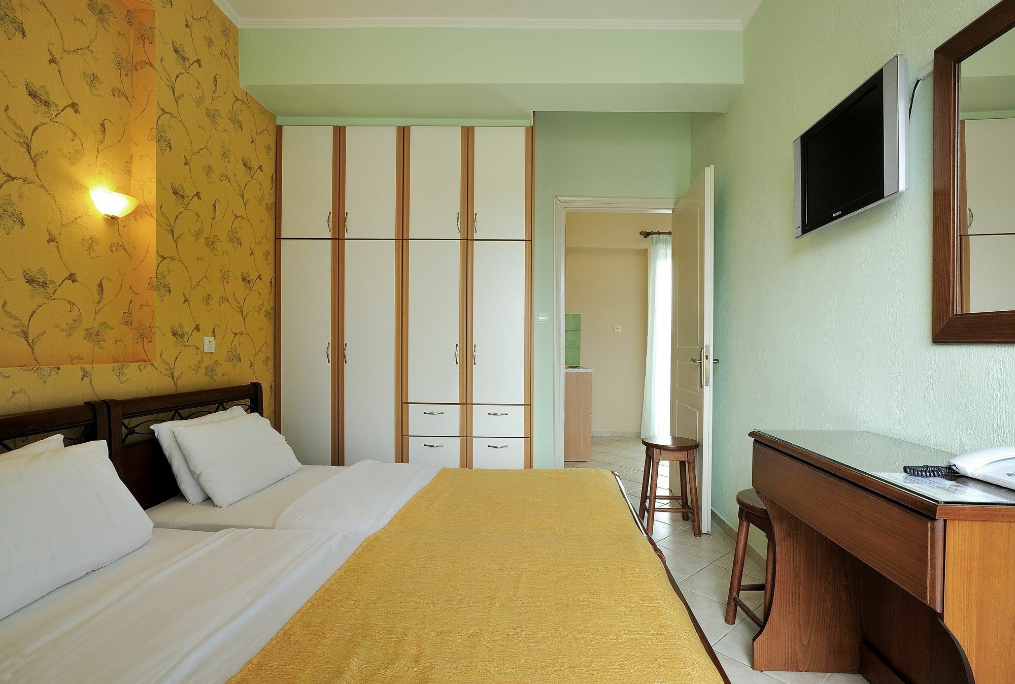 Nantin Hotel Яніна Екстер'єр фото