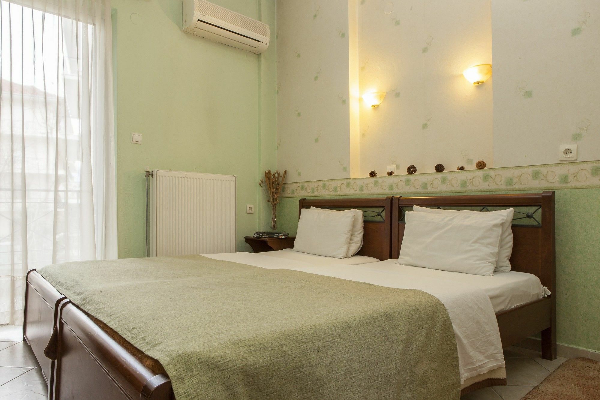 Nantin Hotel Яніна Екстер'єр фото